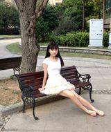 组图：网传36岁美女嫩照走红 美女:谁说我36？