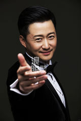 独家：吴京谢楠搞怪婚纱照 5月大婚甜蜜秀恩爱