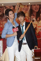 组图：张峻宁李菲儿出席《幸福的面条》发布会