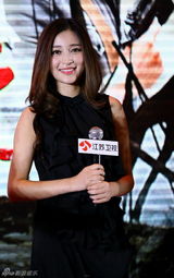 组图：《向着胜利前进》吴奇隆为戏伤痕累累