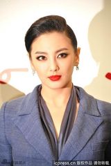 组图：刘嘉玲董洁等助阵时装秀 黄奕爆炸头抢镜