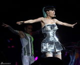 组图：蔡依林上海开唱 劲歌热舞造型多变