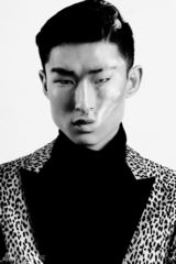 组图：韩裔小眼丑帅男模 另类东方面孔西方走红