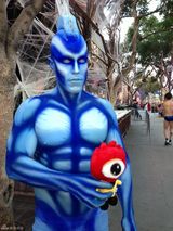 组图：美国人民欢度万圣节 僵尸裸男纷纷上阵