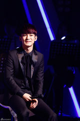 独家：韩SM情歌合辑发布 少时EXO等众星演唱