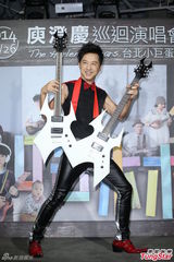 组图：庾澄庆巡回演唱会 拒绝歌神张学友当嘉宾