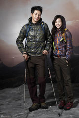 高清组图：赵仁成韩孝珠拍写真展现酷暑里的严冬