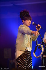 组图：糖兄妹转变风格开唱 暑假将推出新专辑