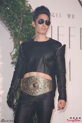 组图：吴建豪亮相宣传新专辑 否认秘婚传闻