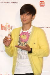 组图：罗志祥新专辑主打抒情歌 为旧爱selina加油