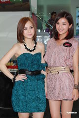 组图：Twins显熟女妩媚气质 阿娇称不想找男友