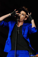 组图：亚当兰伯特上海妩媚开唱眼线撩人