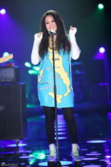 组图：《歌手》张宇绝地反击 周笔畅致敬小虎队