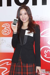 组图：伍咏薇力撑杨怡为人 何超盈否认新恋情