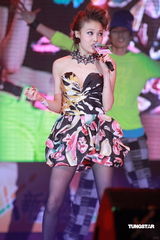 幻灯：新城劲爆颁奖礼落幕 陈奕迅容祖儿称王封后