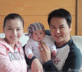 独家组图：张庭产后全家福曝光 爱女首度亮相