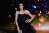 组图：2013微博之夜红毯 陈晓【演员】帅气陈妍希露酥胸