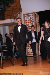 组图：王家卫凭《一代宗师》获最佳导演奖