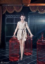 组图：邓家佳《timeout》写真 赤足轻舞破茧成蝶