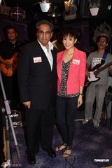 王君韾唱歌为慈善筹款[5\/5]组图:王君馨为慈善