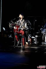 组图：陶喆巡回演唱上海开唱 献舞蹈处女秀