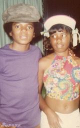 幻灯图集：杰克逊珍贵生活照曝光 旧照显现欢乐时光