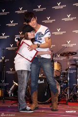 组图：汪东城不介意传绯闻 为母亲买房尽孝心