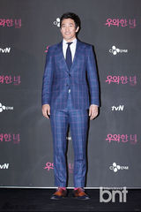 B1A4真英安善英等出席《优雅的女人》发布会