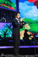 组图：中歌榜现场众星劲歌热舞热力四射