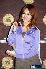 组图：韩星李孝利张赫等出席服饰品牌庆祝晚会