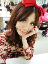 组图：E罩杯瑶瑶黄以安性感写真