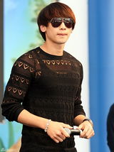 幻灯组图：Rain在首尔龙山IPARK举行签名会