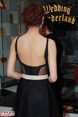 组图：陈宛蔚性感打扮 不慎露出隐形内衣