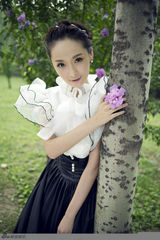 组图：李曼复古写真曝光 四部大戏将播