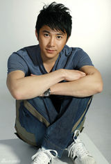 组图：张浩天男人味写真帅气十足