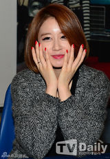 组图：T-ara举行粉丝签名会 6成员魅力各异