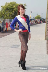 组图：候选中华小姐背景雄厚 徐少强之女曾志伟护航