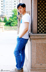 组图：《门第》佟大为专访 颠覆表演习惯