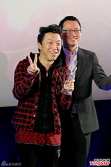 组图：黄渤新歌MV首发 拍微电影叫板徐峥