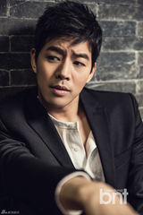 高清组图：韩星李尚允时尚大片 变身帅气台球男