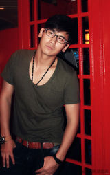 组图：于晓光拍取款机大片