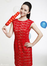 组图：许榕真新年大片气质迷人