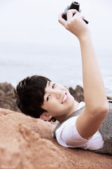 组图：白举纲新书封面曝光 滑板少年身手不凡