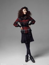 高清组图：河智苑冬装画报 渔网发饰突显个性