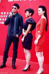 组图：《最后一枪》亮相电视节 保剑锋感谢粉丝