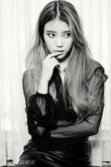 组图：韩星IU三月中国首演 官方海报首曝光