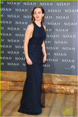 组图：艾玛-沃特森出席电影首映大秀性感