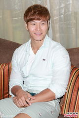 组图：金钟国想邀刘德华上《跑男》放话要结婚