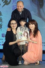 组图：孟庭苇出新碟称将封刀 爱子可爱助阵