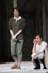 组图：何韵诗纪念入行10年 《贾宝玉》20场演毕谢幕